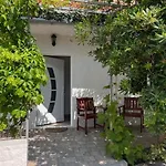 House Old Town بيت للعطل *